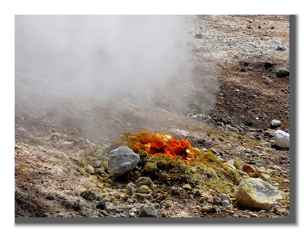 Vulkane 2: Solfatara Krater (Abluftstutzen der Hölle)