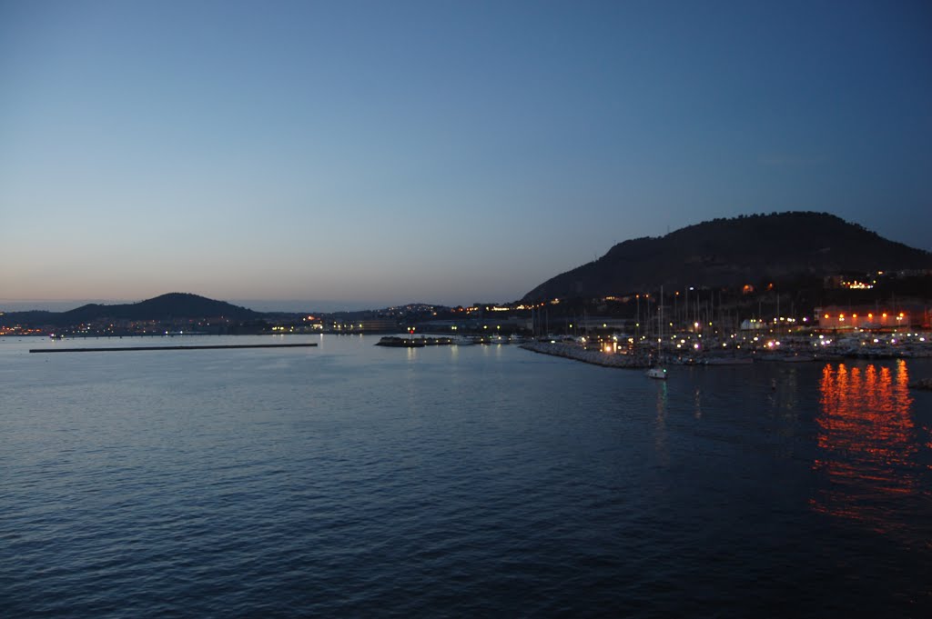 NAPOLI ALLA SERA ...........