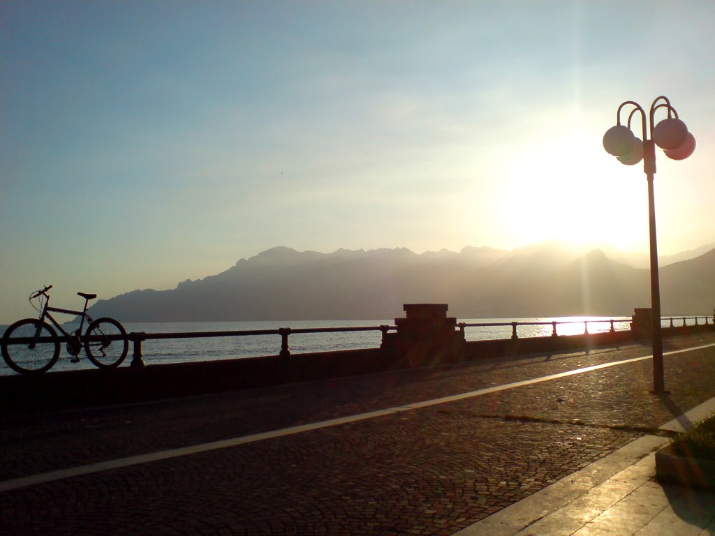 Tramonto lungomare di Pastena