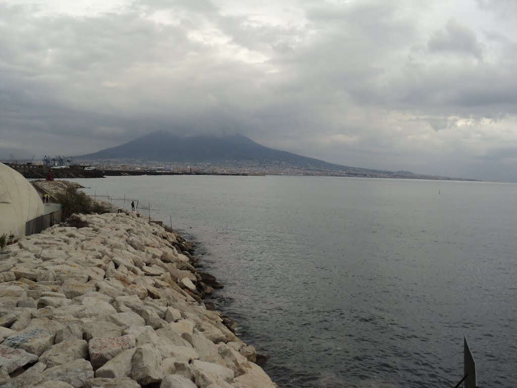 NAPOLI - Nuvole sul  Vesuvio - F. di mia f. Marianna