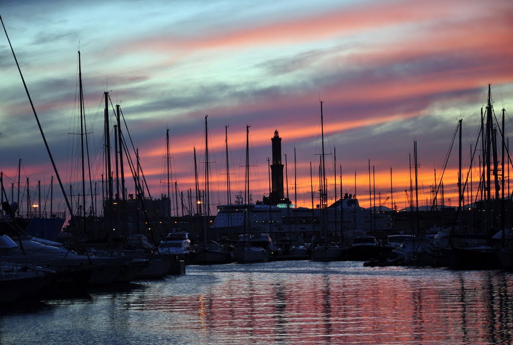 Genova - La Lanterna al tramonto  (To enlarge)