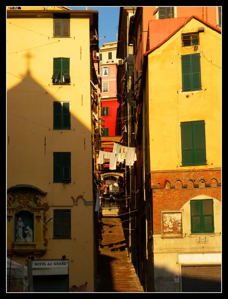 Piazza del Carmine, Genova