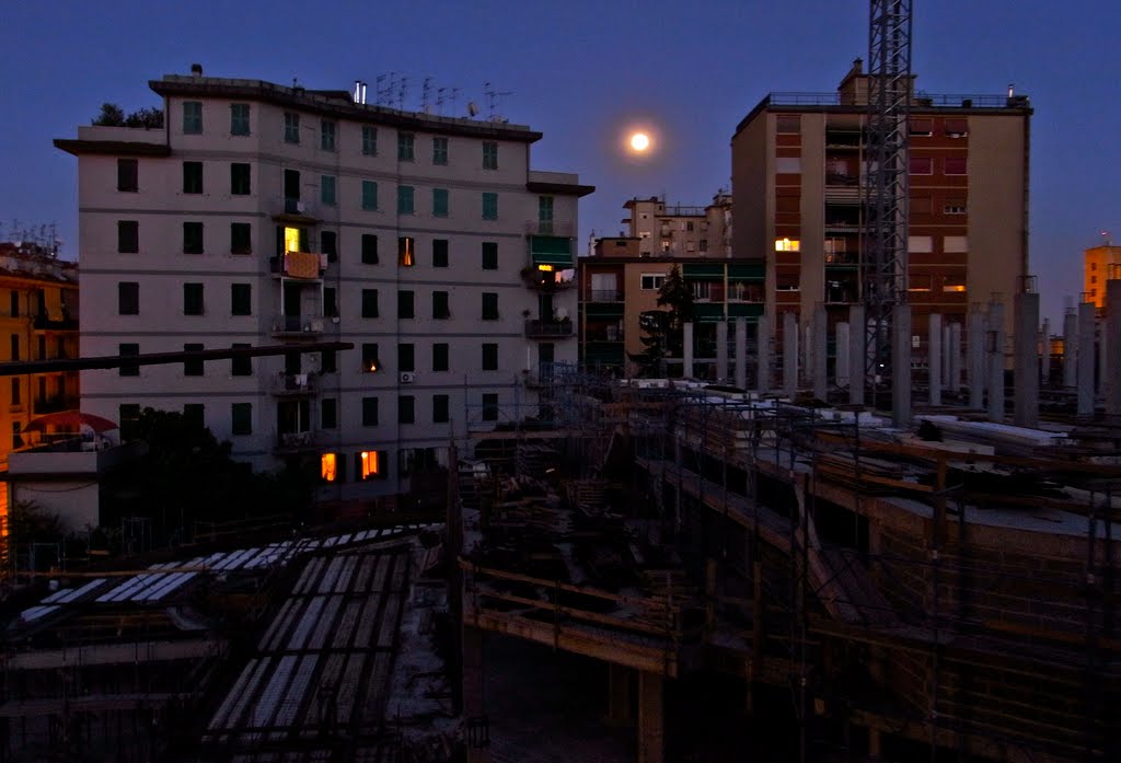 Urban Moon