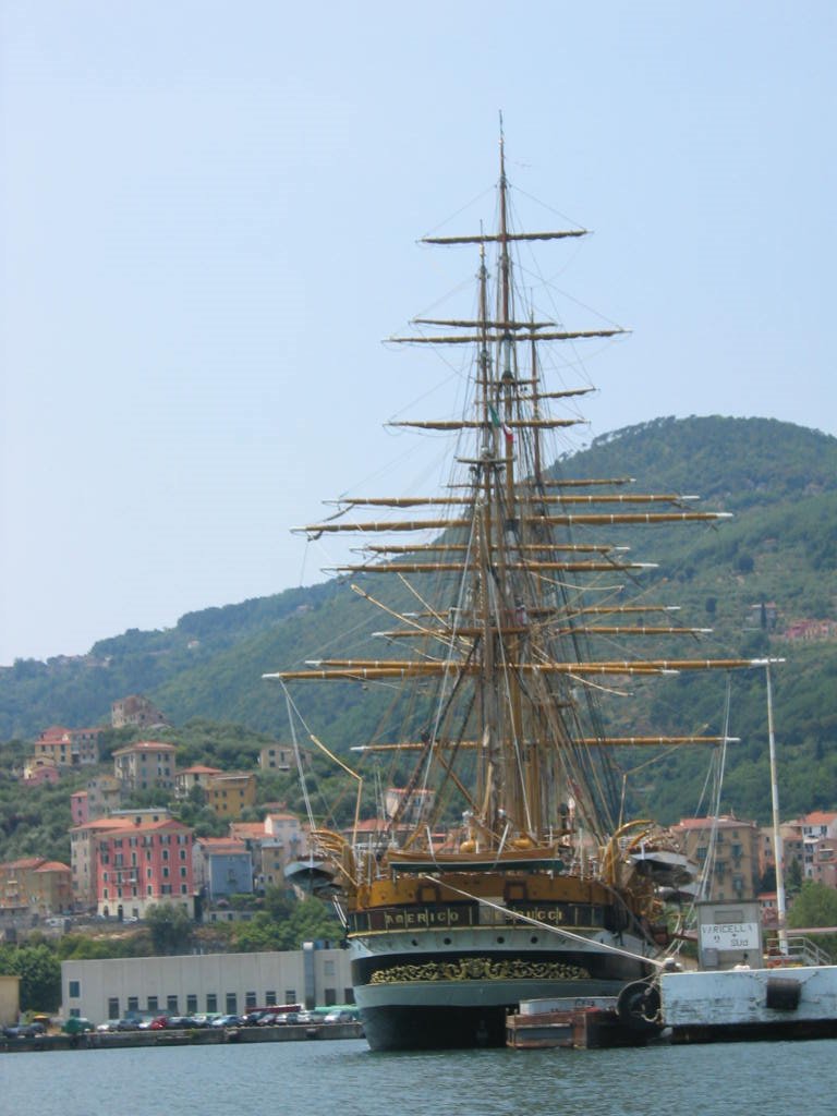 Vespucci a Marola al molo Varicella