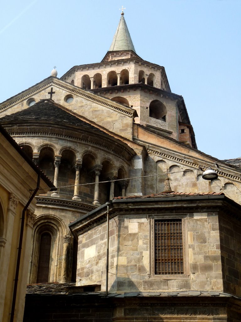 Bergamo - Gap - Santa Maria Maggiore Basilica - Backside