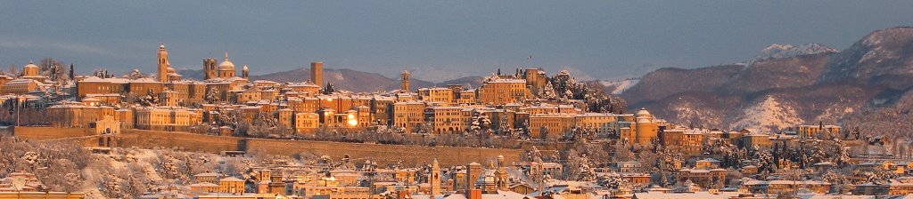 Panoramica Bergamo sotto la neve