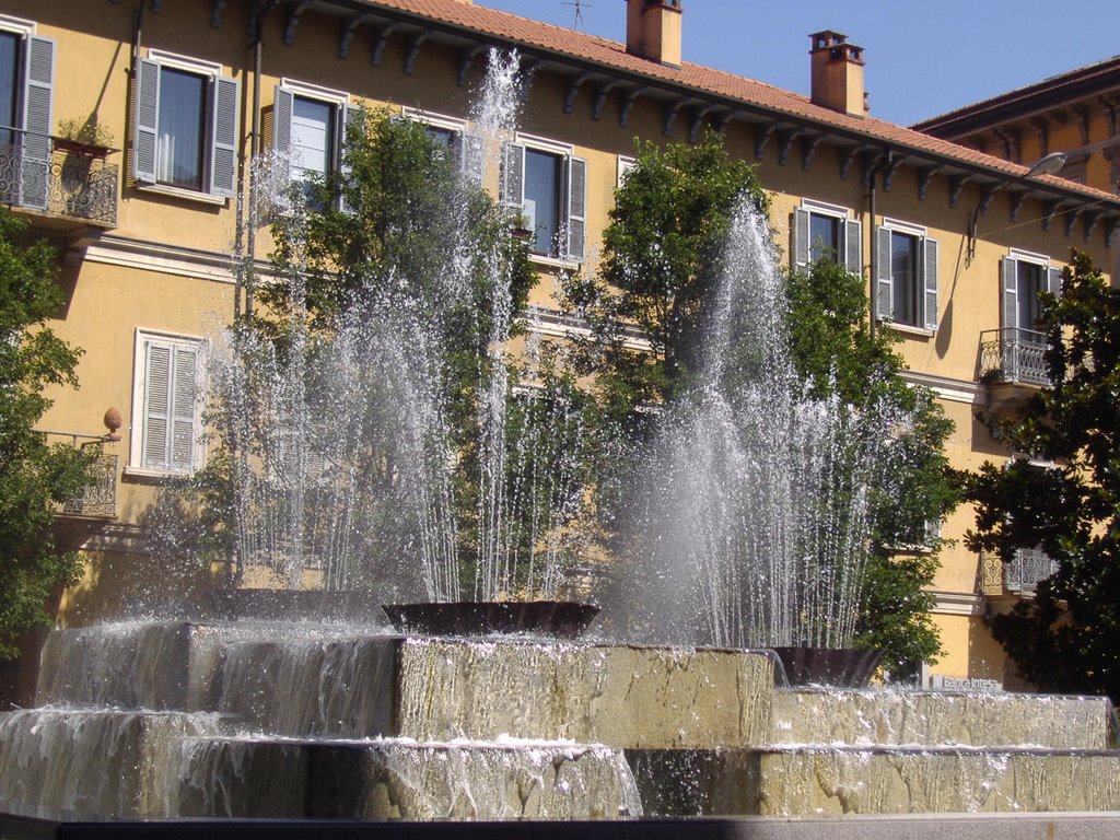 Il passeggio dei bustocchi (La fontana di Piazza Garibaldi)