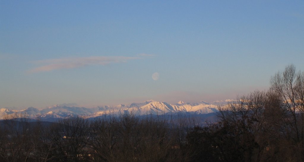 alba sul Monte Rosa da Viale Europa (VA)