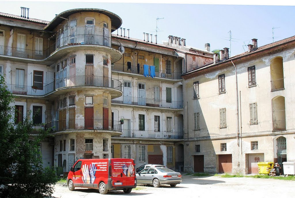 Via Ghinaglia - case popolari