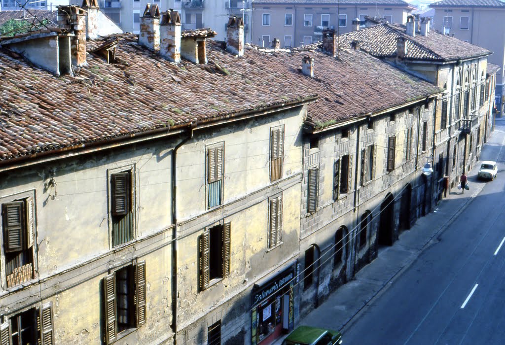Via del Sale nel 1980 prima della costruzione del supermercato