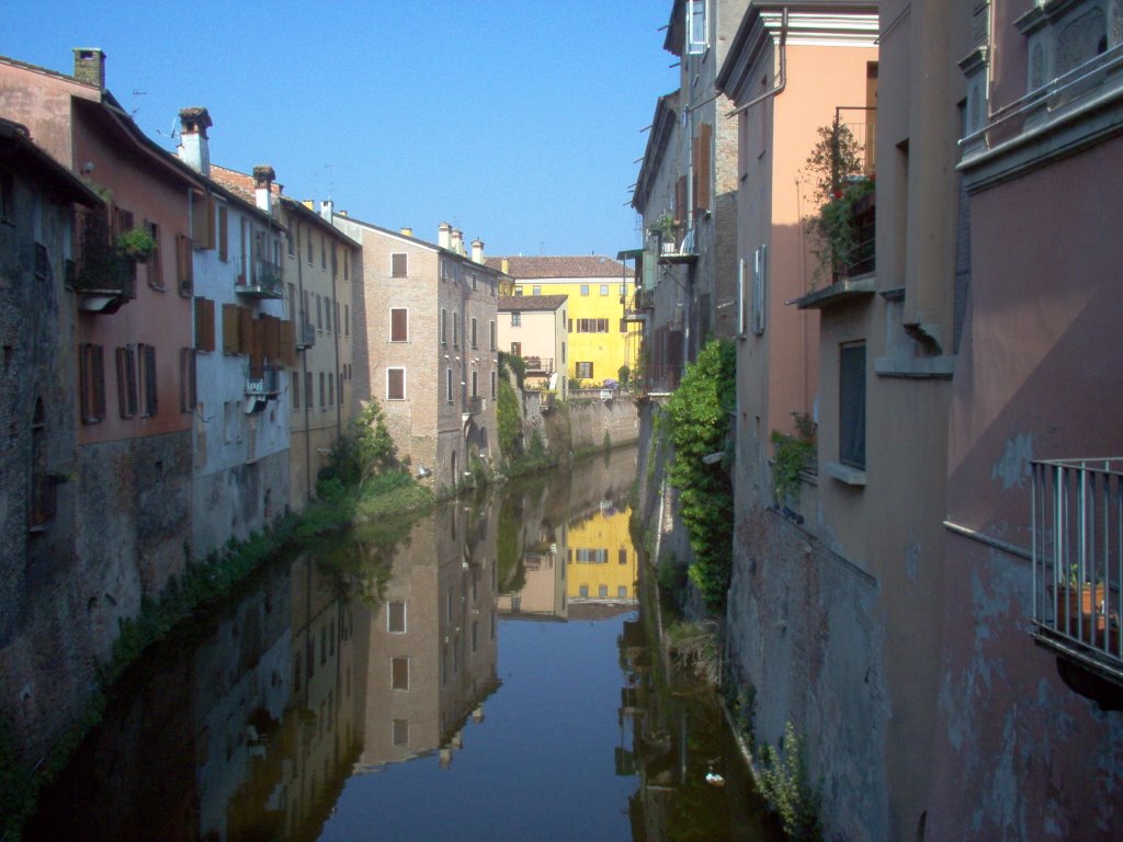 Mantova.Suggestivo scorcio sul Rio.