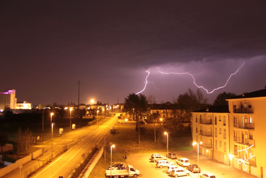 Mantova, la città dai mille tramonti - La tempesta del sabato sera....
