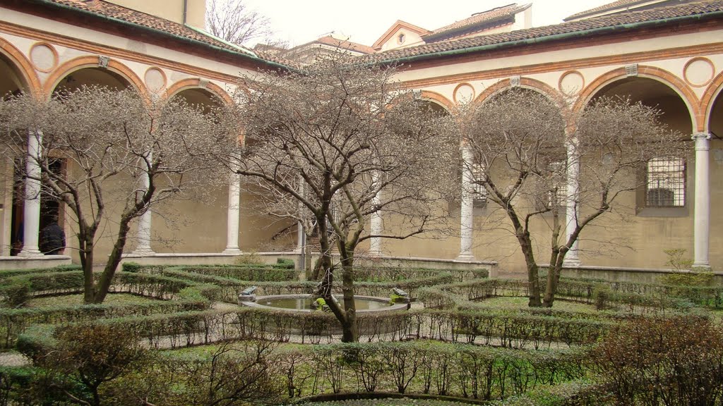 Basilica Santa Maria delle Grazie - Patio