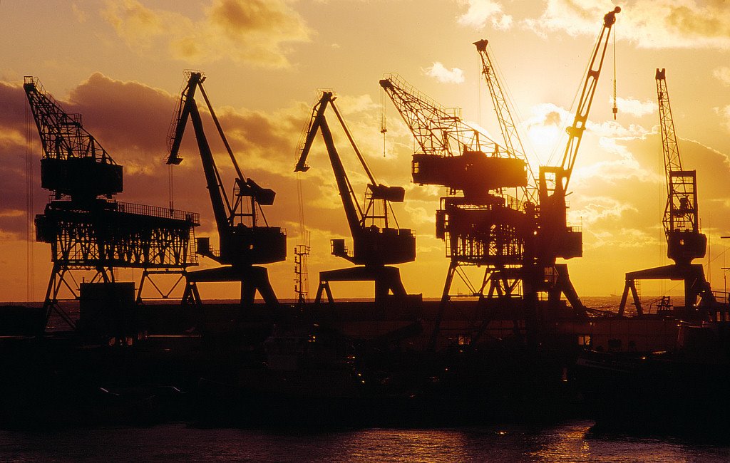 Coucher du soleil sur le port dAncone