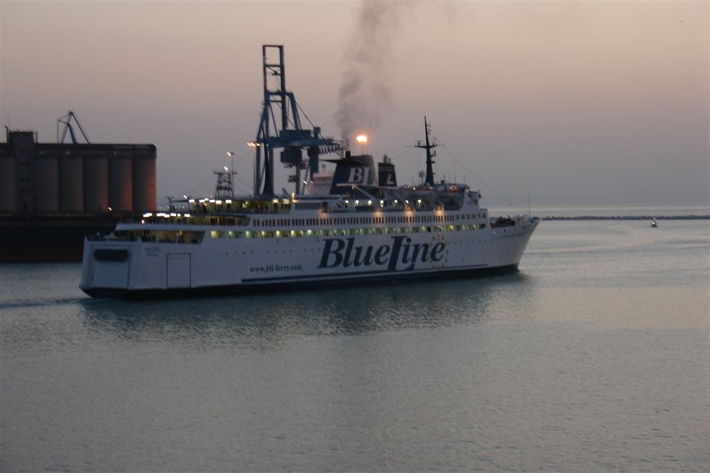 Ancona - Porto, nave diretta a Split