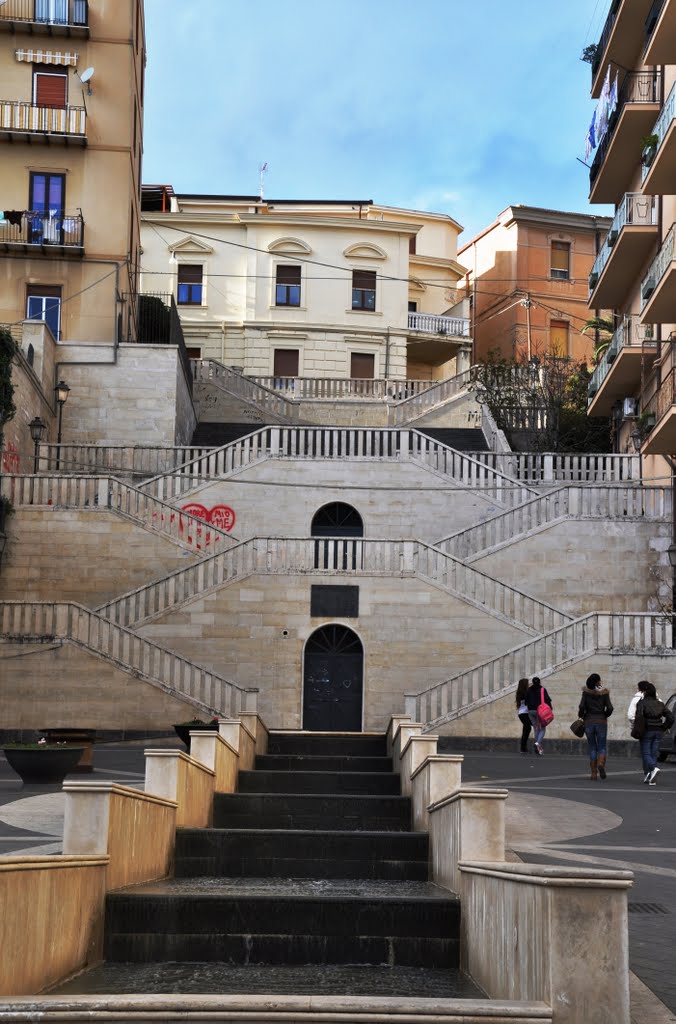 Scalinata Lopiano - Piazza Luigi Capuana.