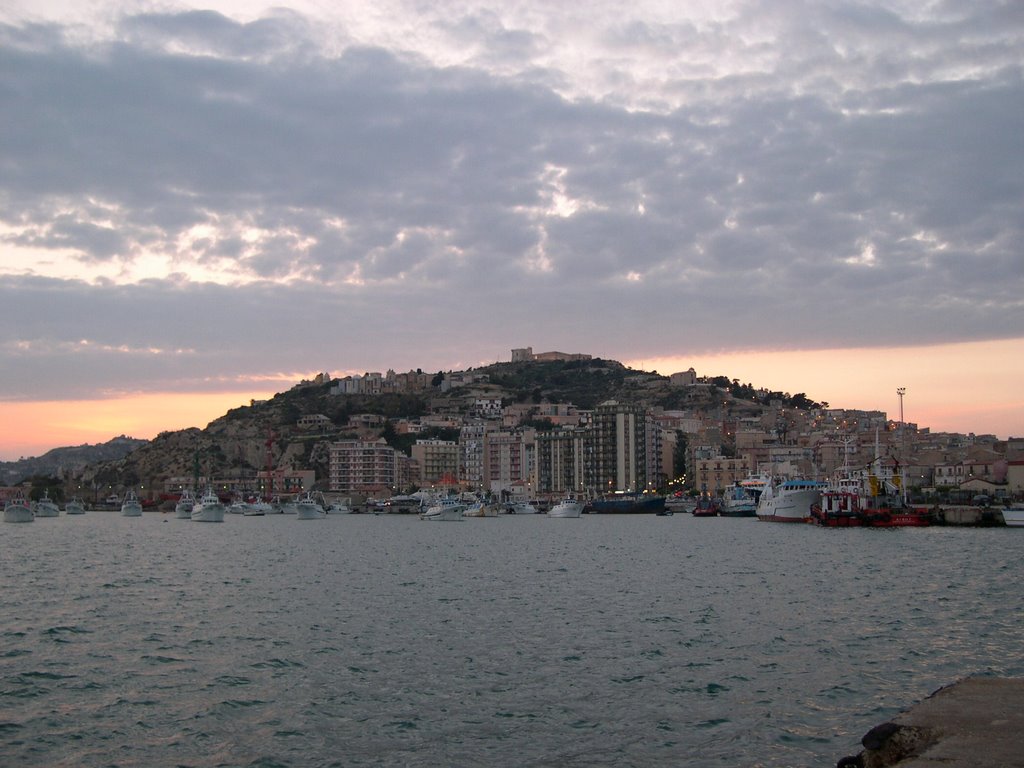 licata - porto al tramonto