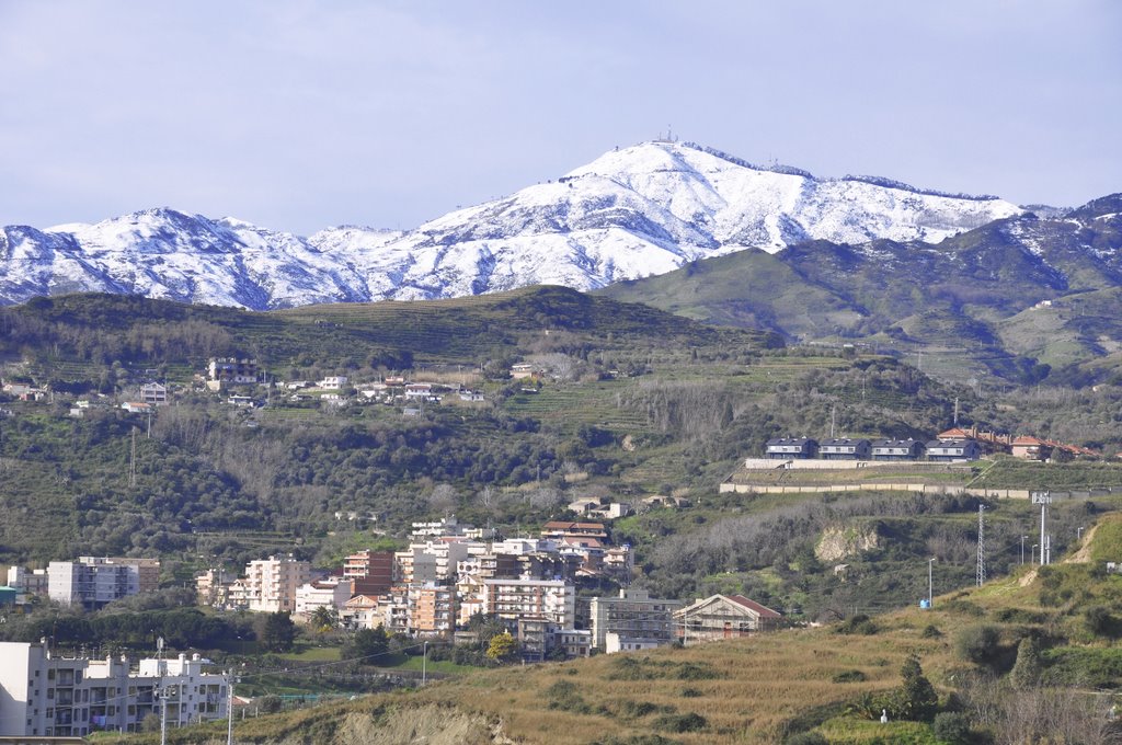 Monte Dinnammare con la neve.