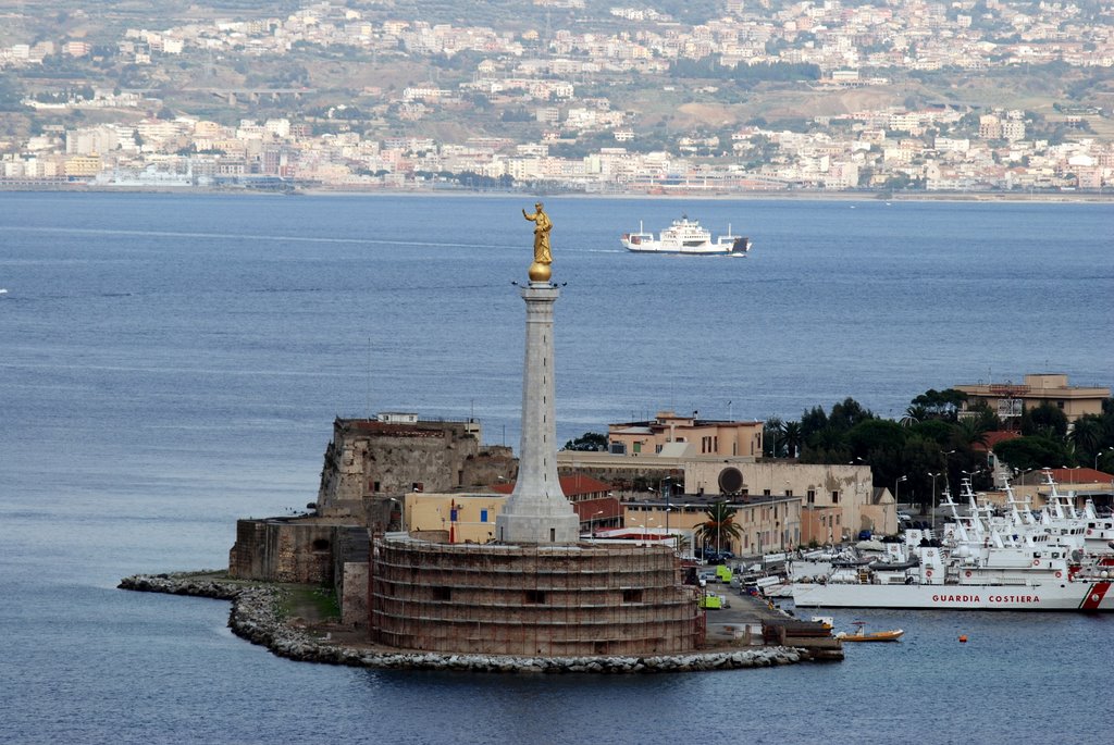 La Madonnina del Porto e Forte San Salvatore