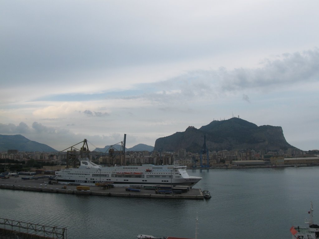Il porto di Palermo