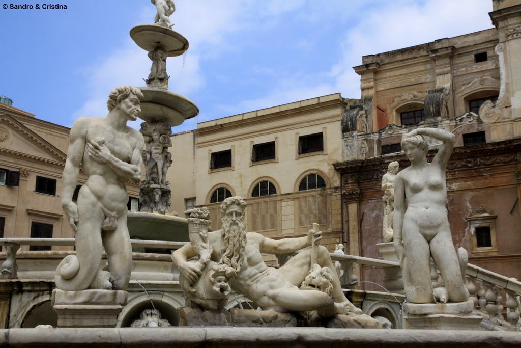 Fontana Pretoria - soprannominata dai Palermitani Fontana della Vergogna