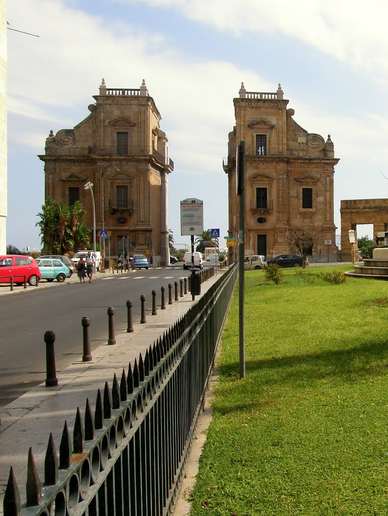 Palermo - Gate (Brána) Porta Felice (Šťastná Brána; Happy Gate), Sicilia, Italy