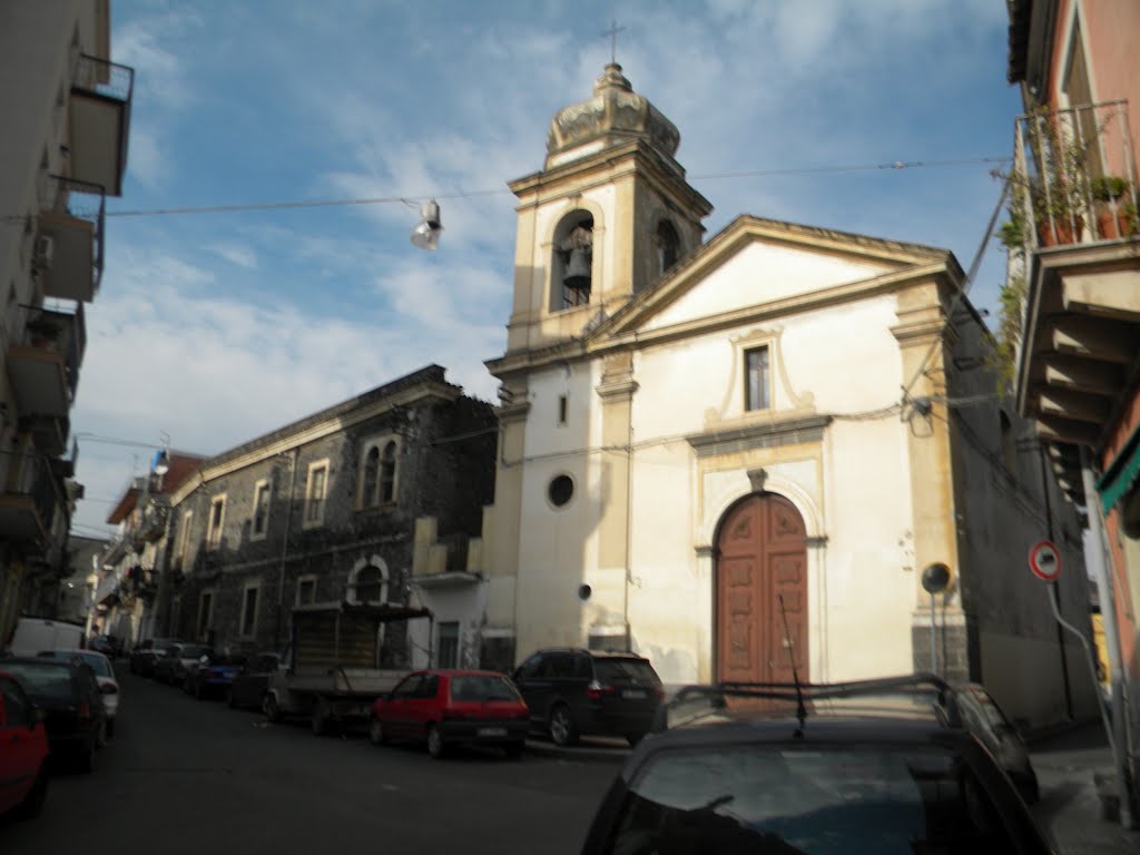 Ehemaliges Kinderheim San Gaetano mit Kirche in Paterno