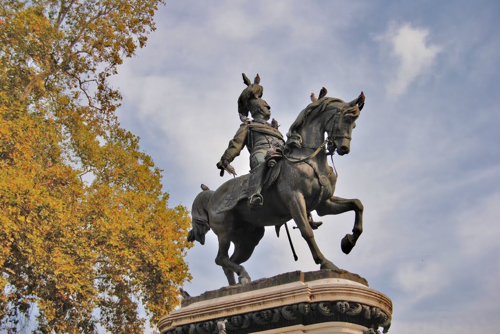 ASTI PIAZZA CAIROLI MONUMENTO UMBERTO I