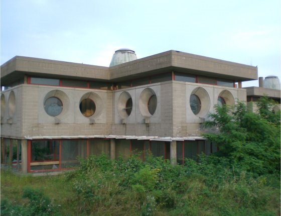Vercelli, scuola abbandonata