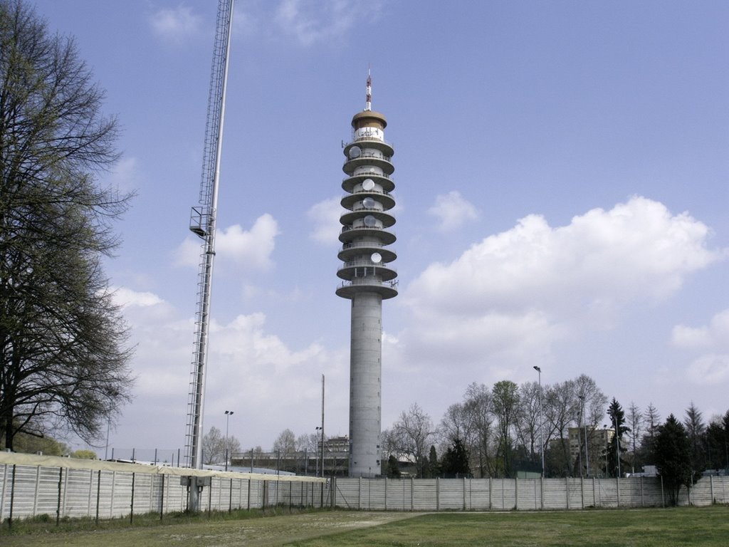 Novara torre ripetitori, cellulari, tv, telefono
