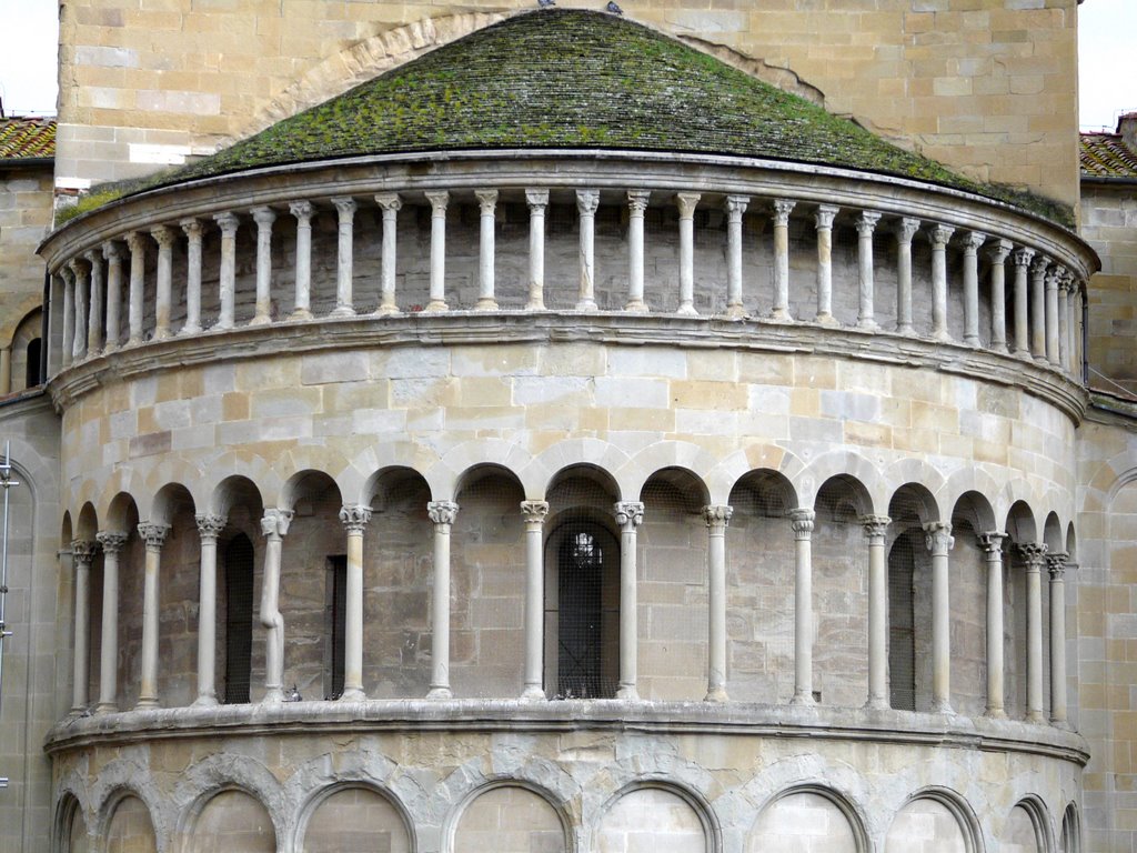Arezzo - Particolare da Piazza Grande