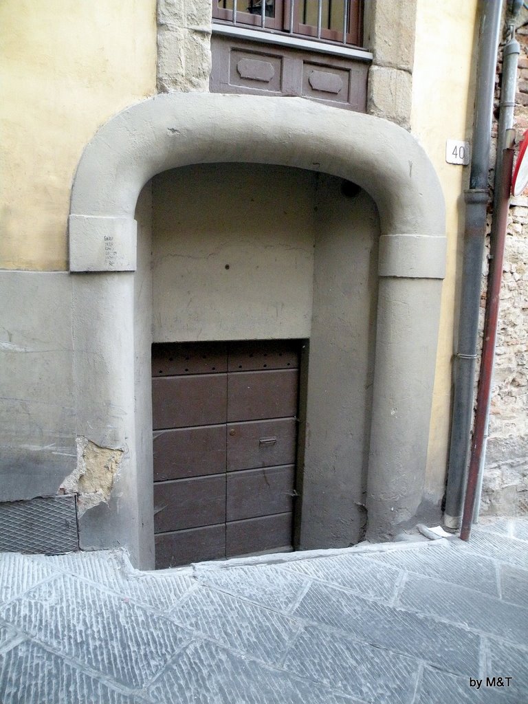 Architrave ... sbruffoncella (superdotata?)