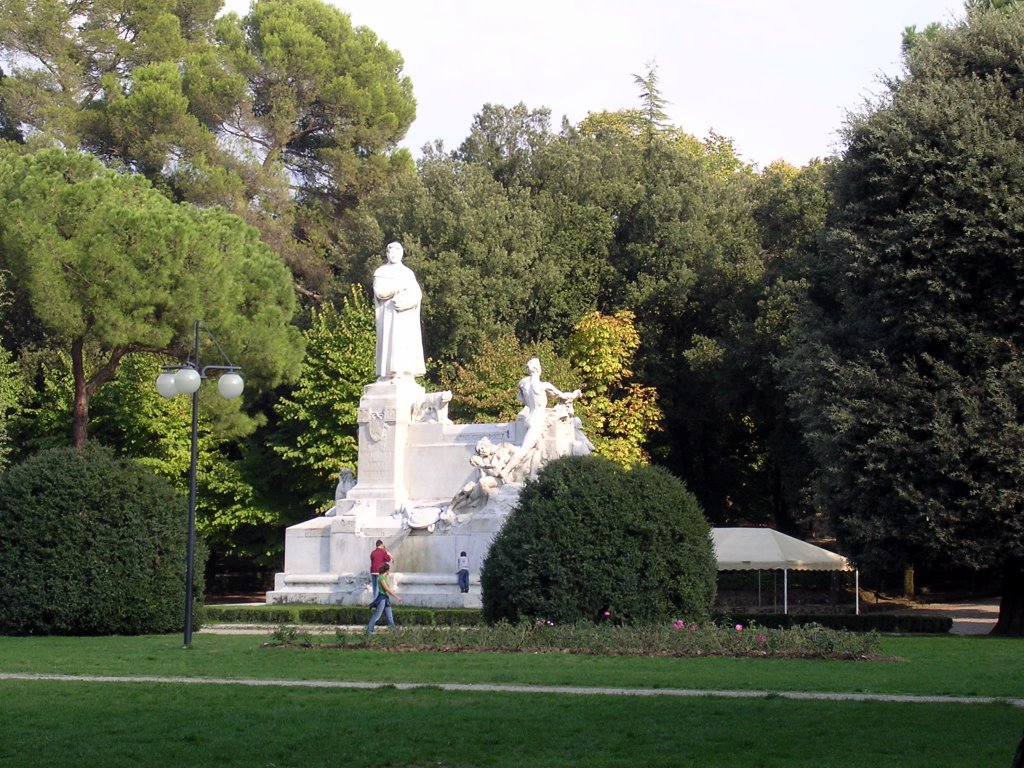 Arezzo - Passeggio del "Prato" - Monumento a Francesco Petrarca