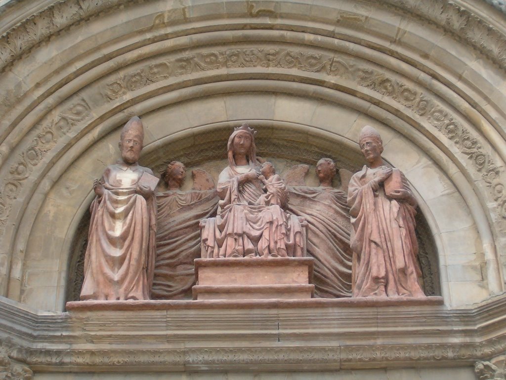 Arezzo, Duomo (San Donato), lunetta del portale laterale