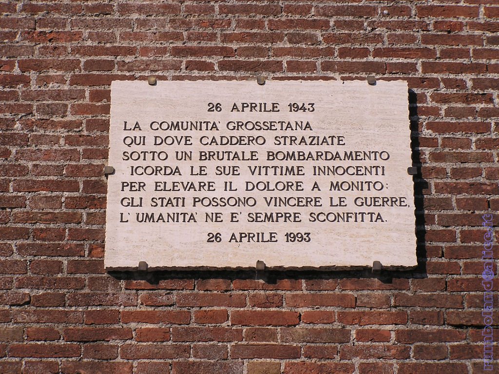 Lapide sulle mura di Grosseto