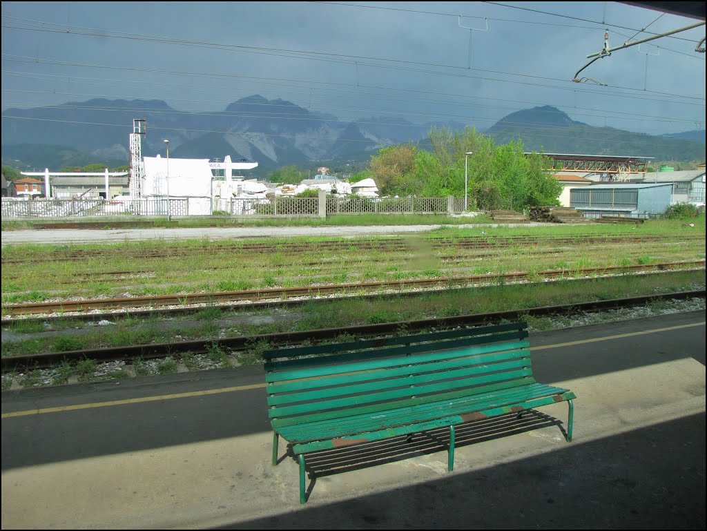 stazione FS di Carrara