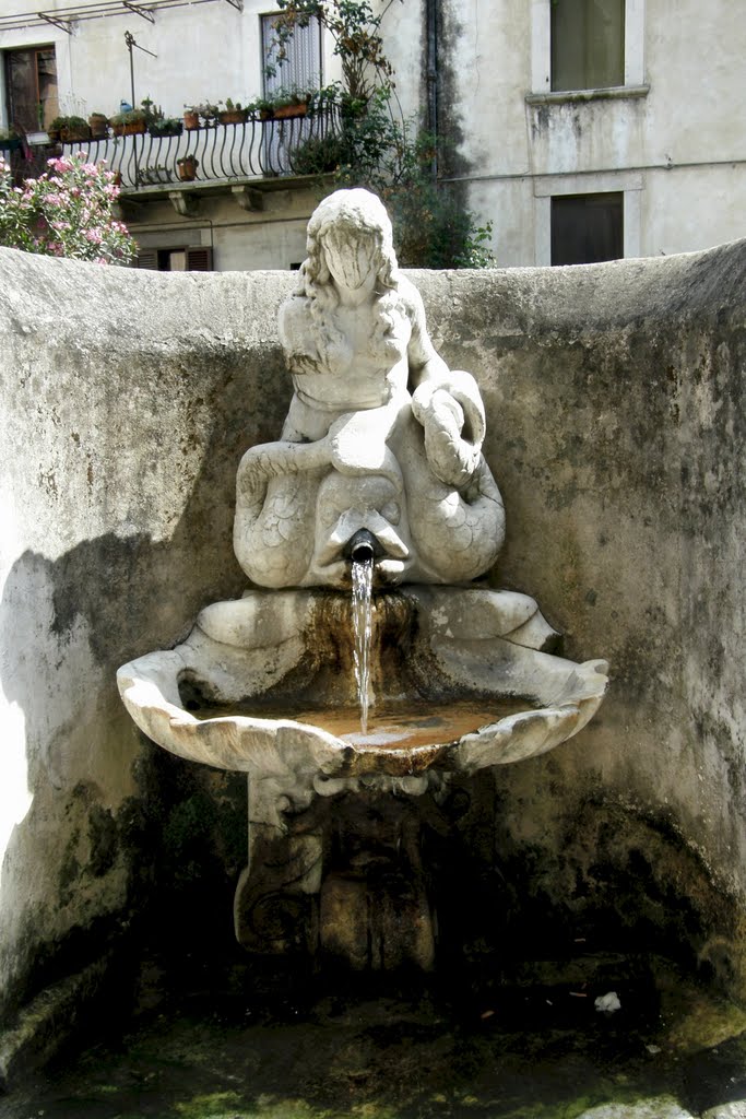 CARRARA. Via Carriona