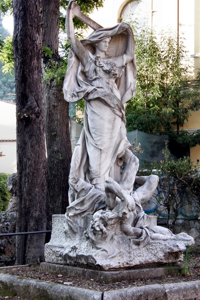 CARRARA. Piazza Antonio Gramsci