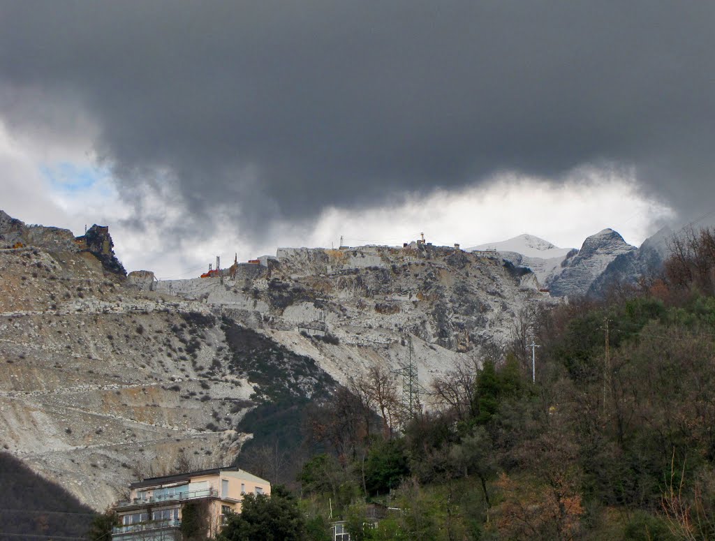 Le cave di marmo - viste da Carrara