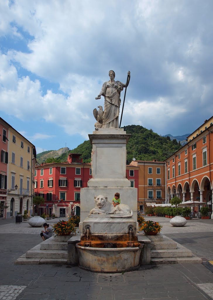 Carrara, Piazza Alberica