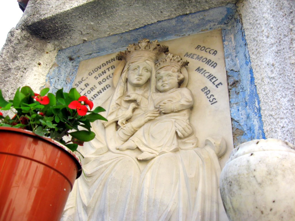 Massa, loc. Borgo del Ponte, maestà