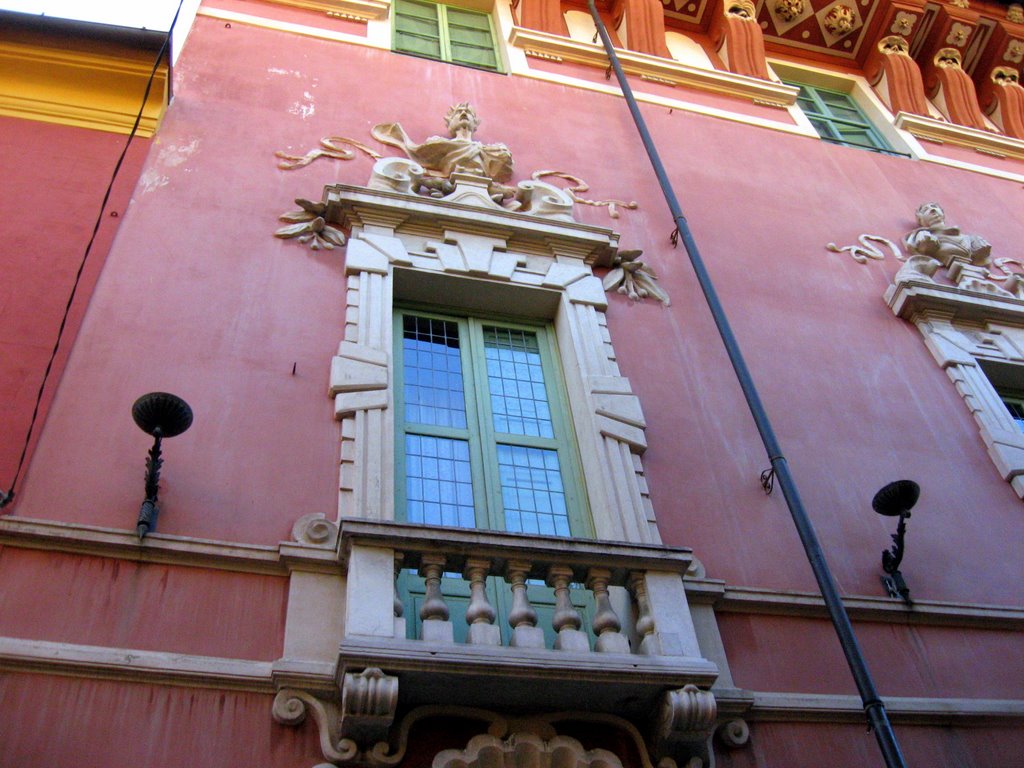 Massa, Palazzo Ducale, particolare