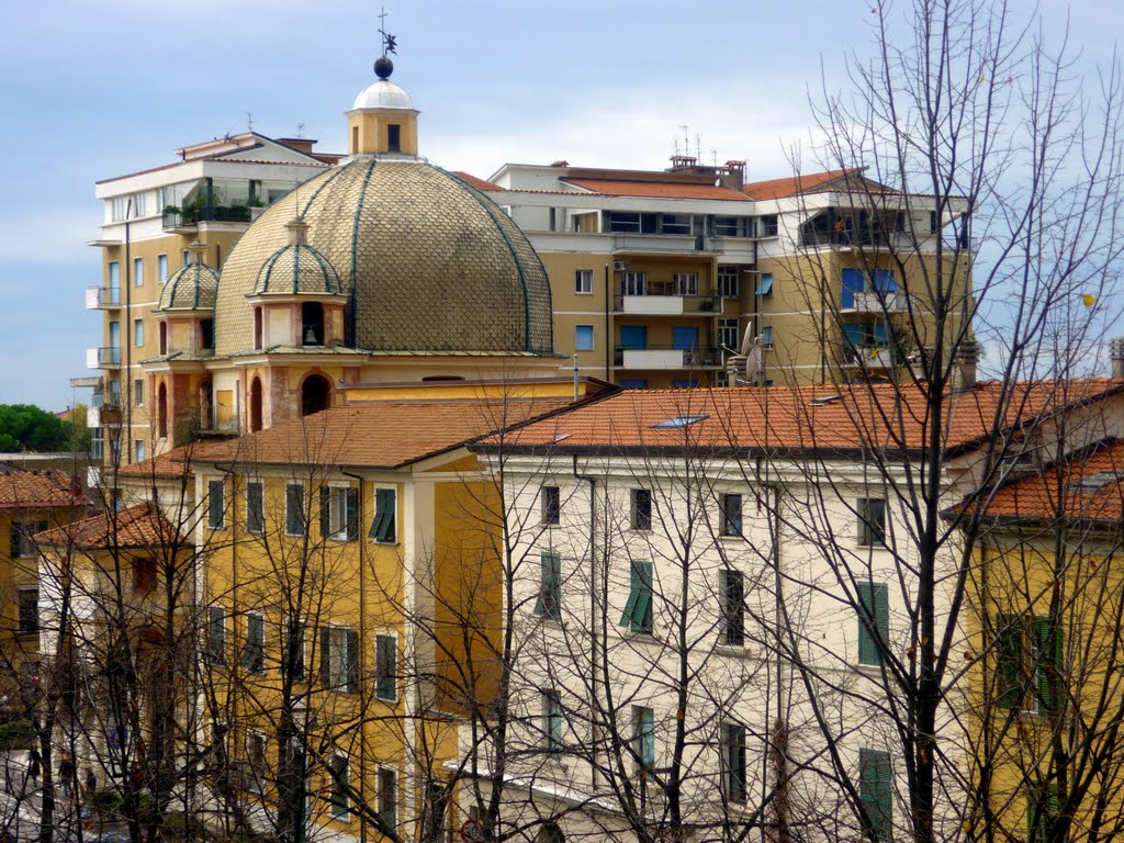 Massa, panoramica viale E. Chiesa