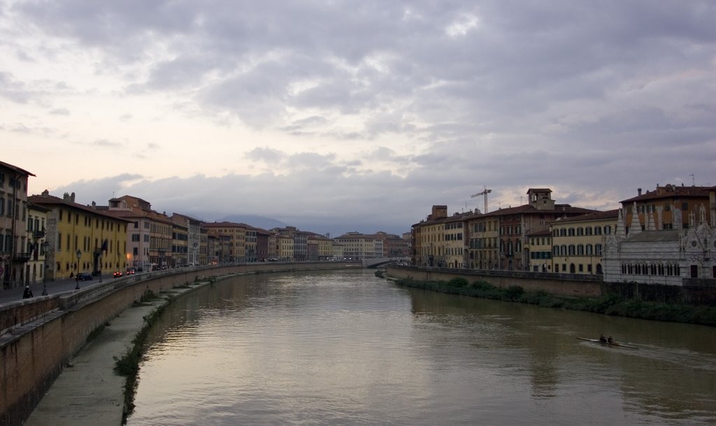 The Arno river / Pisa, Italy