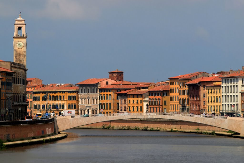 River Arno, Pisa, and the Ponte della Fortezza