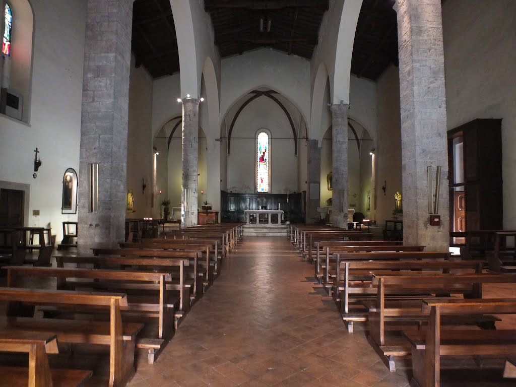 Poggibonsi - Interno della chiesa di S.Lorenzo - 20-7-2014
