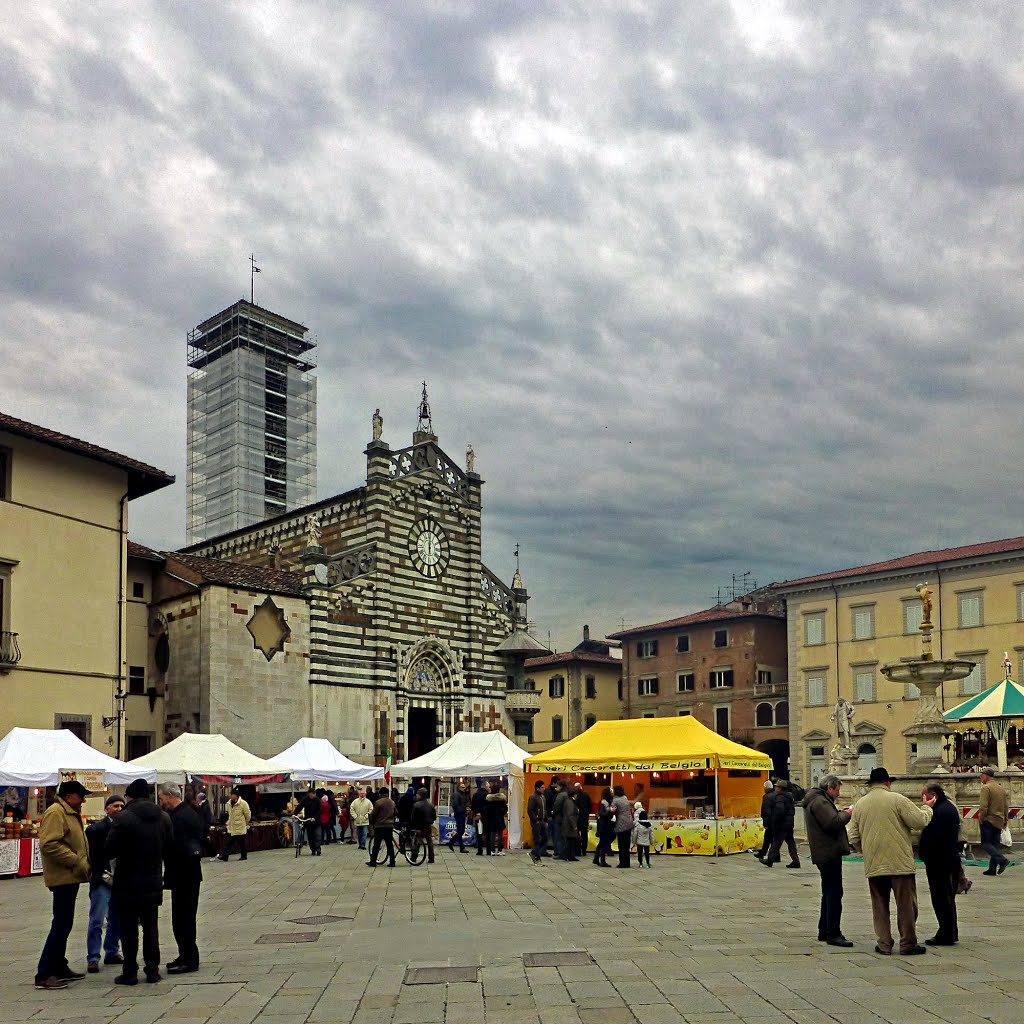 Prato, Toscana :  Piazza Duomo
