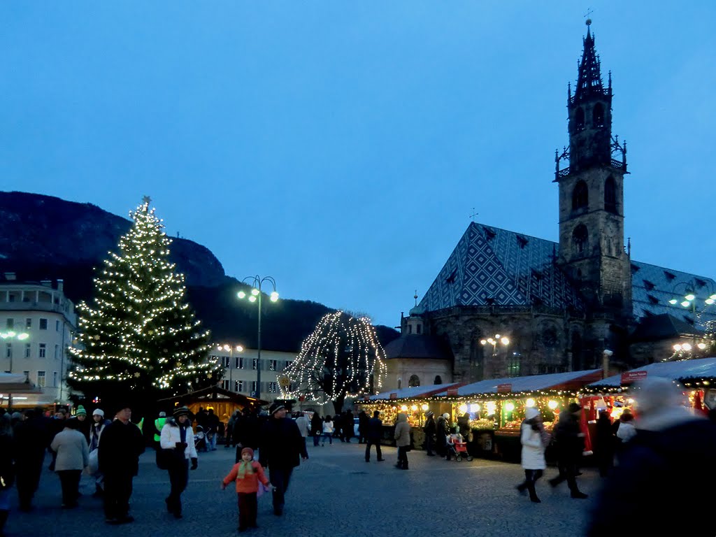 Weihnachtsmarkt in Bozen * Mercatino di Natale a Bolzano