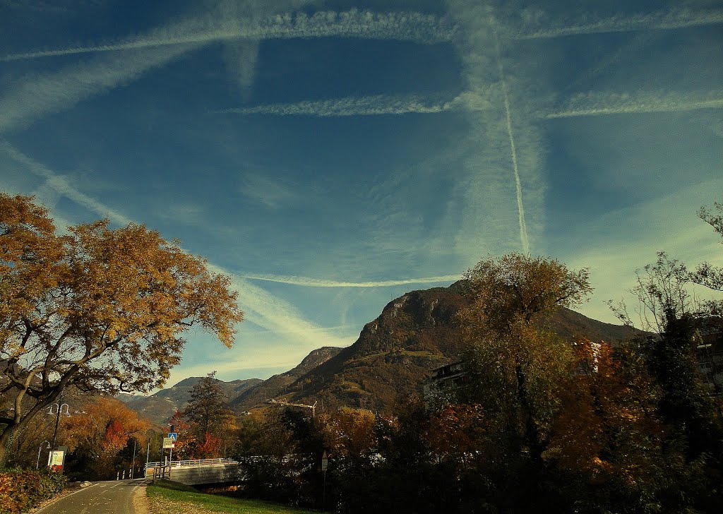 Un pò di traffico sul cielo di Bolzano