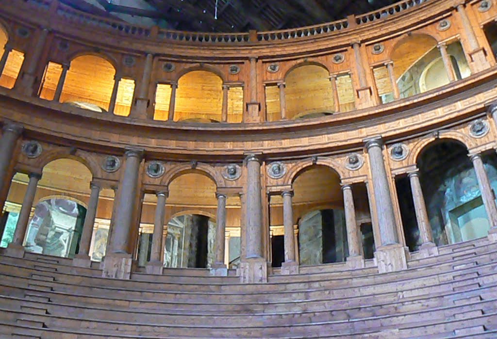 Scorcio allinterno del Teatro Farnese (PR)
